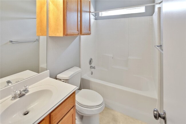 Building Photo - 503 Thornton Ct