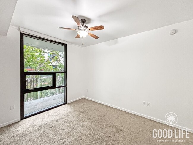 Building Photo - Stunning 1B/1BA Condo in East Village W/ A/C, W/D, Rooftop Deck, Padres Stadium Views, Community ...