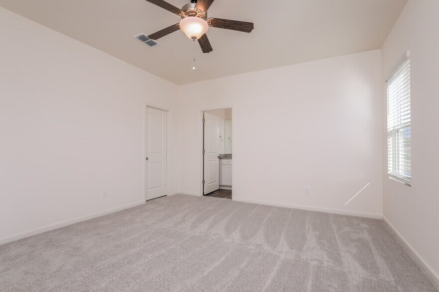 Building Photo - 1249 Solace Wy