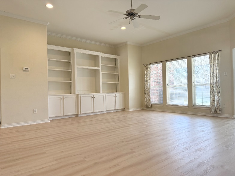 Building Photo - 2383 Kendal Green Cir