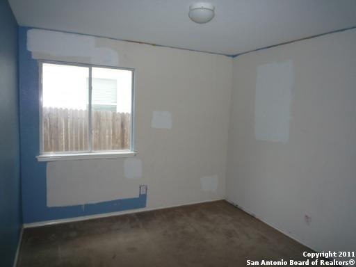 Building Photo - 2476 Medina Dr