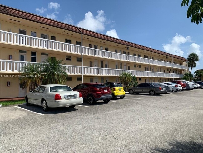 Building Photo - 2929 Point E Dr