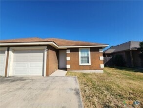 Building Photo - 239 Rosalie Dr