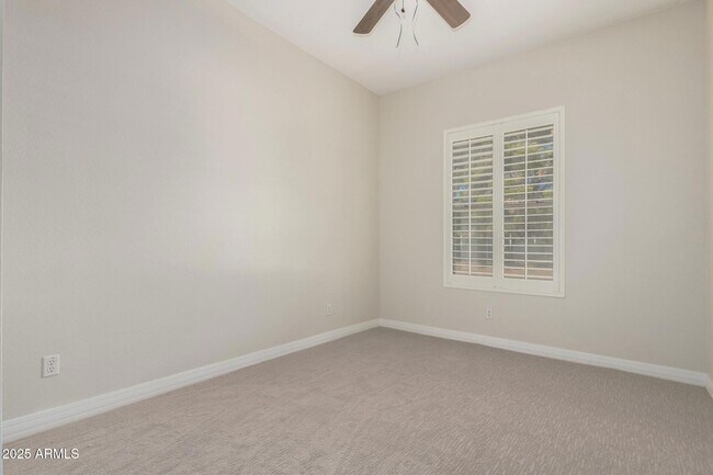 Building Photo - 4213 E Edgemont Ave