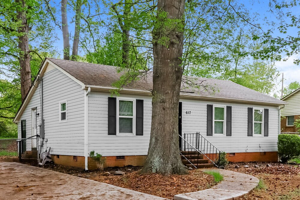 Building Photo - 617 Gentle Breeze Dr