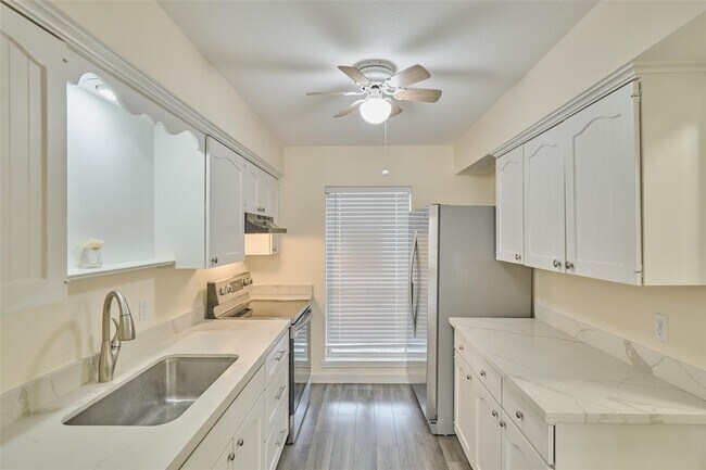 Building Photo - 2308 Winrock Blvd