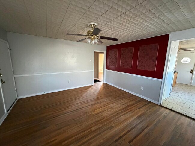 Building Photo - 2315 32nd St