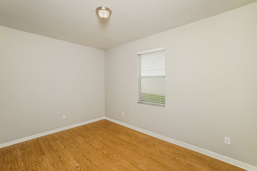 Building Photo - 9535 Maxson Dr