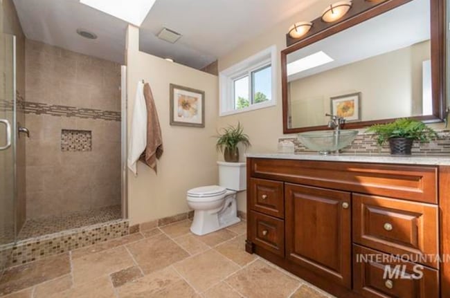 Building Photo - Gorgeous Updated Home in the Heart of Eagl...