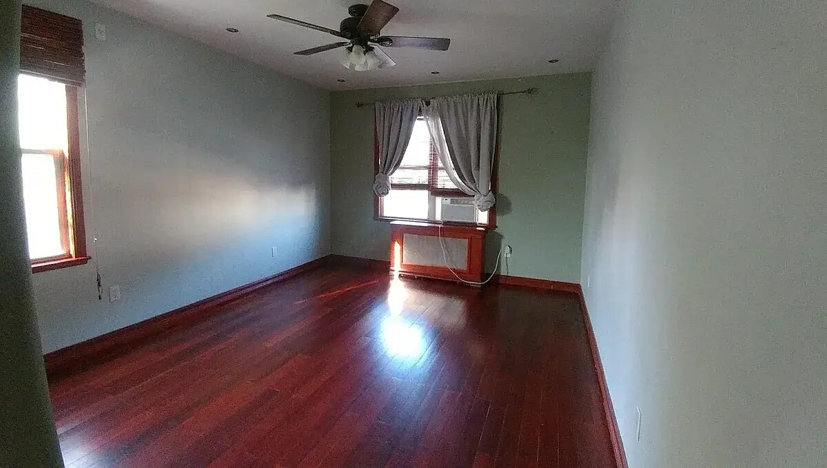 back bedroom - 6446 84th Pl