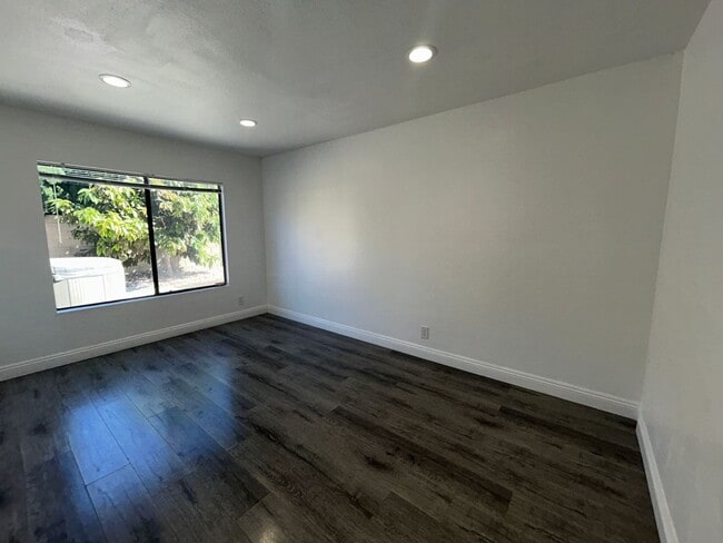 Building Photo - Spacious 4 Bed, 3 Bath for Rent - Westminster