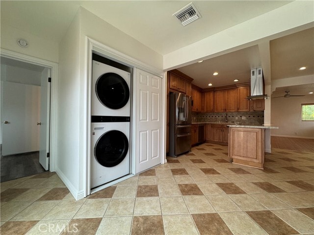 Building Photo - 240 S Mariposa St