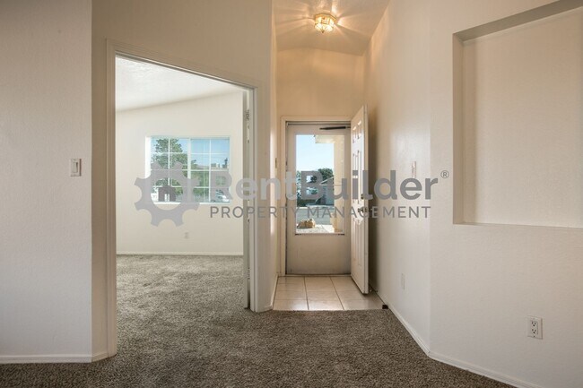 Building Photo - 10749 Capricorn Pl NW