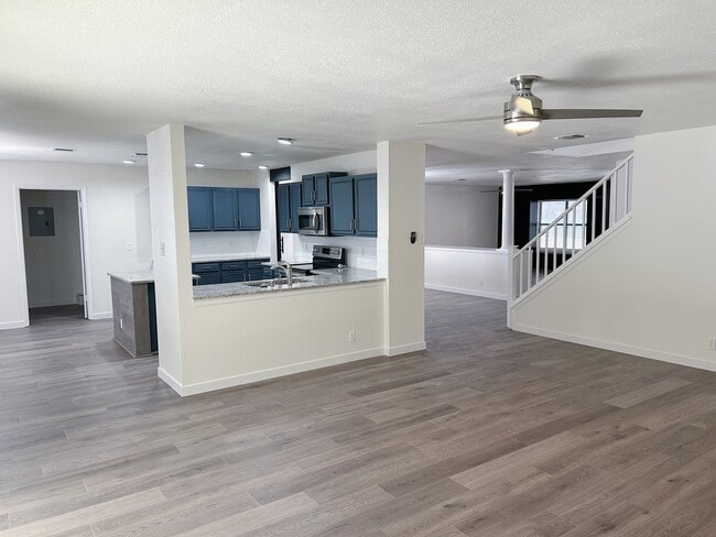 Building Photo - 16718 Stoney Glade