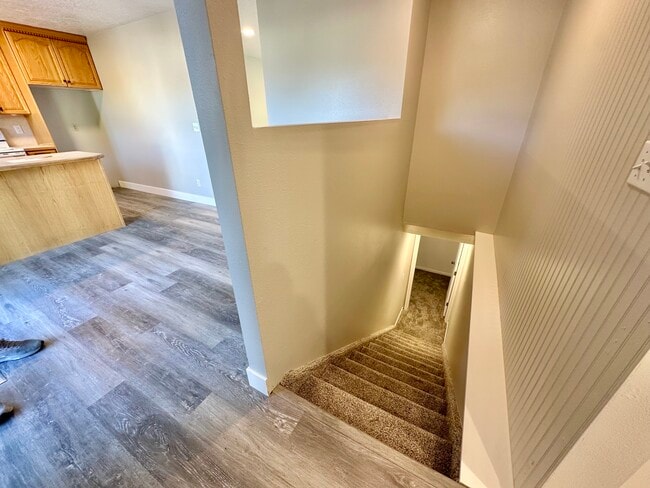 Building Photo - 45 River Cir Dr