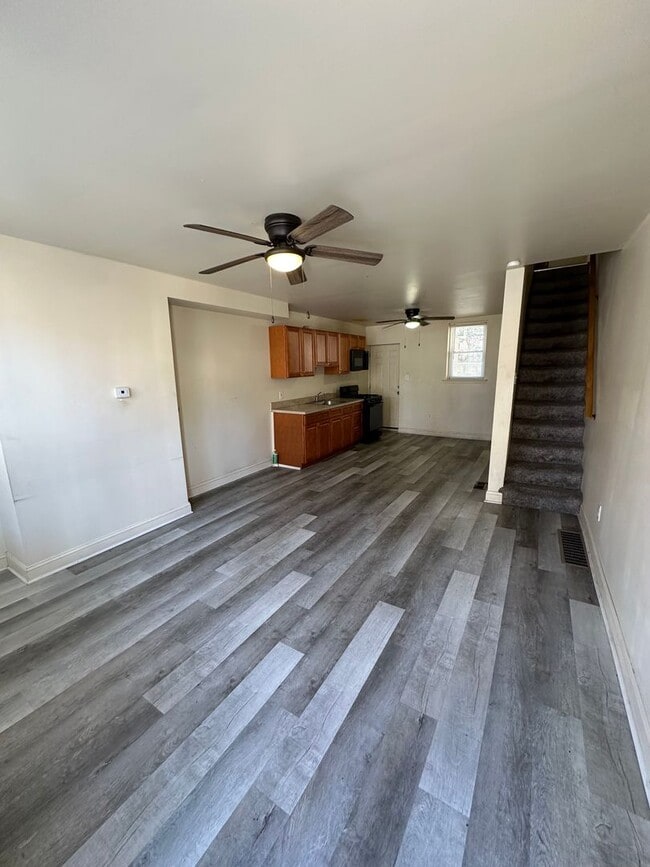 Building Photo - 2 Bed, 1 Bath. Section 8 Approved