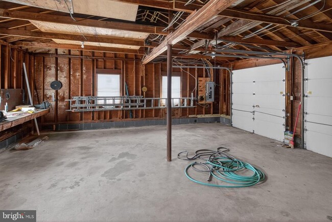 Building Photo - 764 Lakehurst Rd