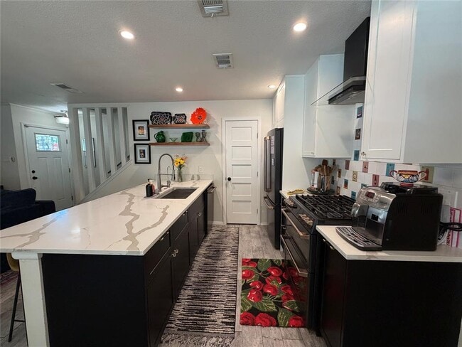 Building Photo - 2626 Baxter Dr