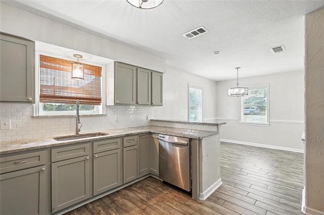 Building Photo - 205 Davis Rd