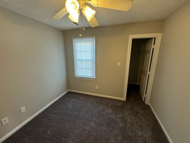 Building Photo - Renovated 3 Bedroom House Near Black Creek...