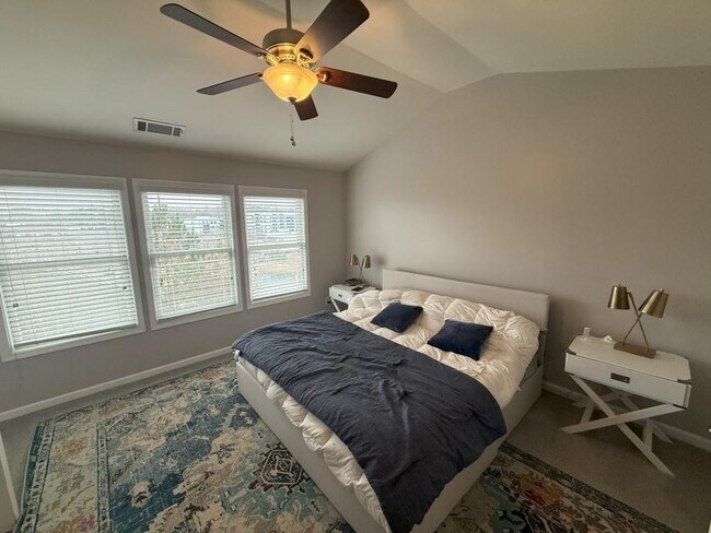 Building Photo - 3659 Chicago St NW