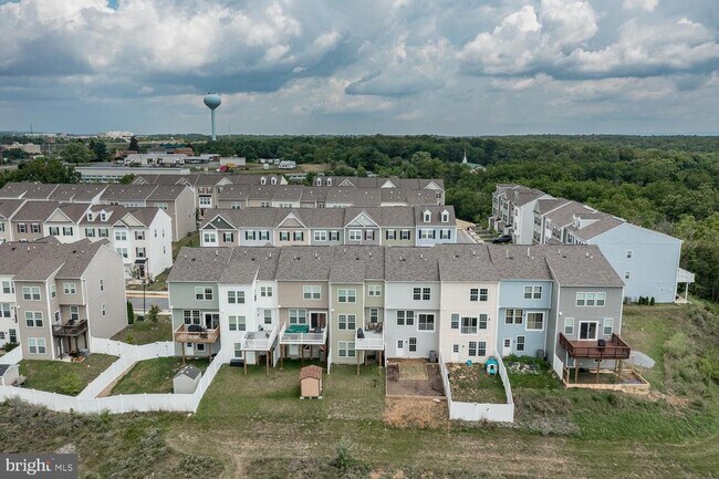 Building Photo - 227 Schramm Lp