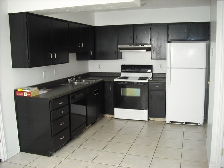 Building Photo - 1380 W 6235 S