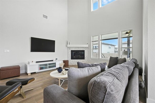 Building Photo - 7725 Boyd Hvn Dr