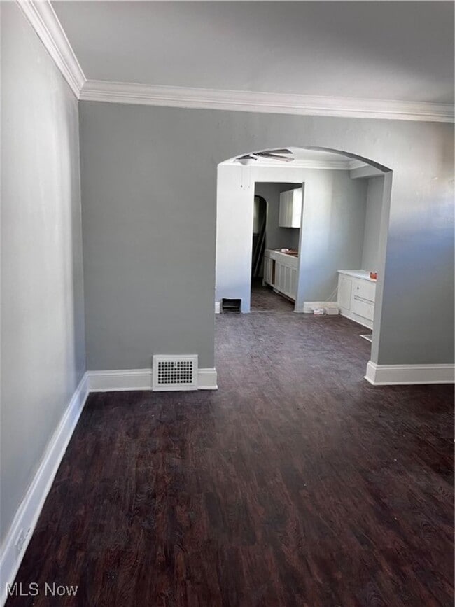 Building Photo - Quiet & Cozy Akron Home with Great Layout and Upgrades