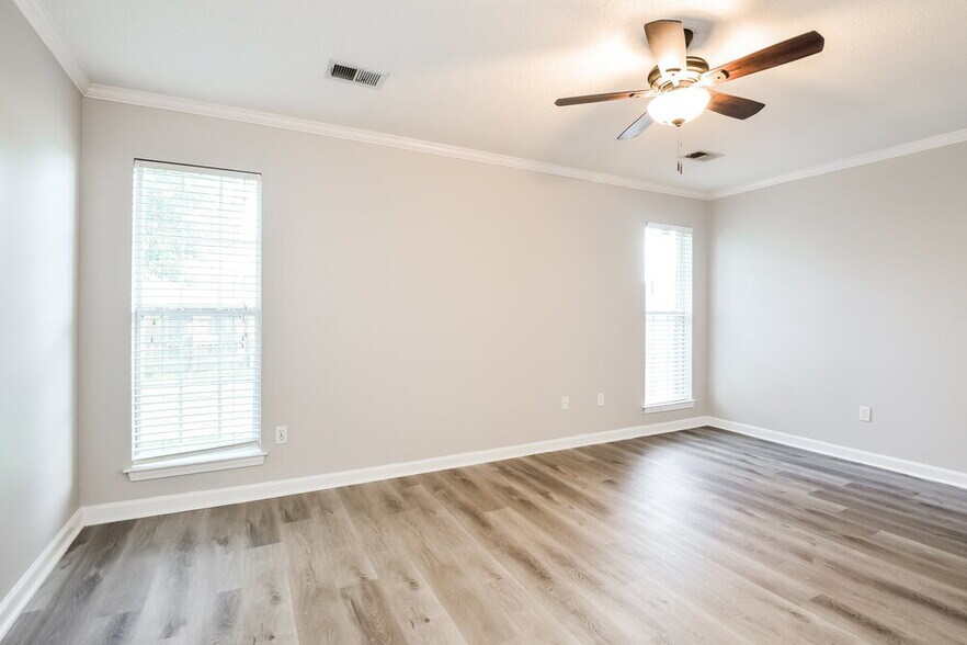 Building Photo - 2829 Russum Dr