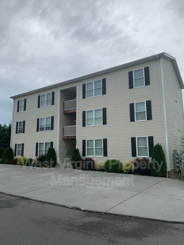 Building Photo - 196 Cardinal Way