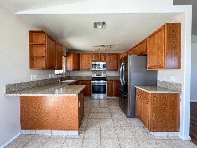 Building Photo - FANTASTIC HOME IN INDIAN COVE