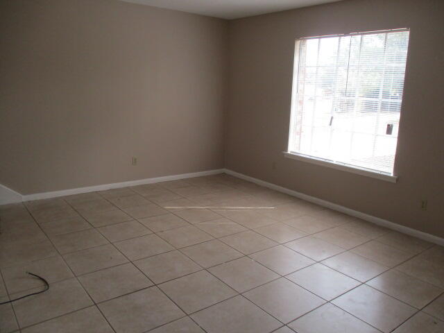 Building Photo - 106 Valencia Dr