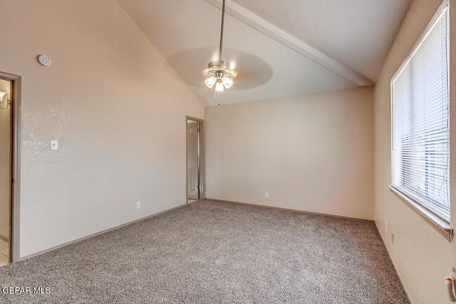 Building Photo - 4517 Loma De Cobre Dr