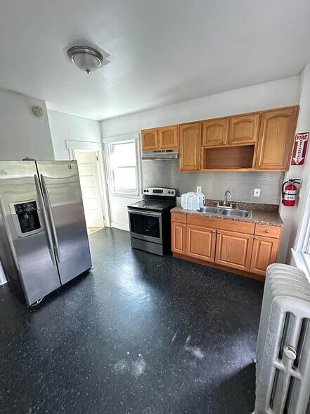 Building Photo - 309 Ellis Ave