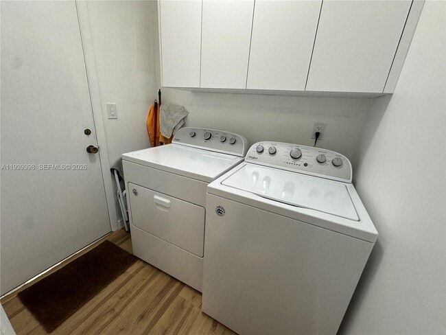 Building Photo - 120 Pocatella St