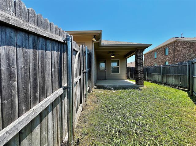 Building Photo - 8472 Gentian Dr