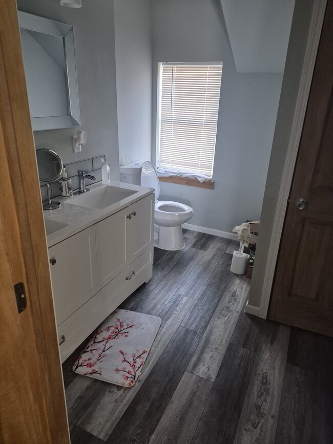 Building Photo - 353 S Ludington St