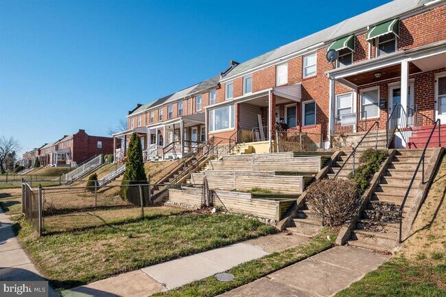 Building Photo - 330 Kane St