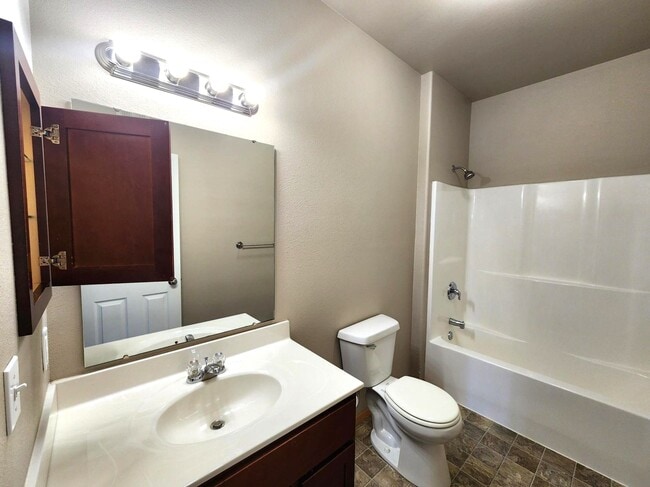 Building Photo - 2210 W Lake Rd