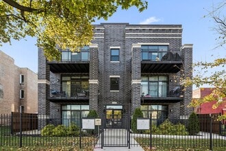Building Photo - 6422 S Drexel Ave