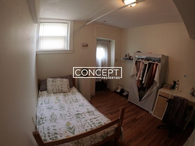 Building Photo - 241 Freeman St