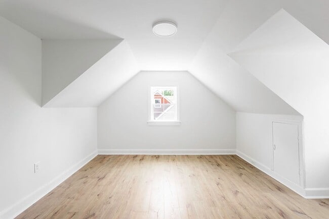 Building Photo - Great Completley renovated Cape Cod for Re...