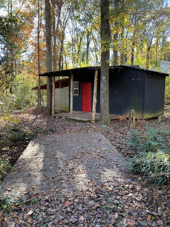 Building Photo - Watkinsville Gem! Cul-de-Sac + Creek Frontage in Cedar Hills