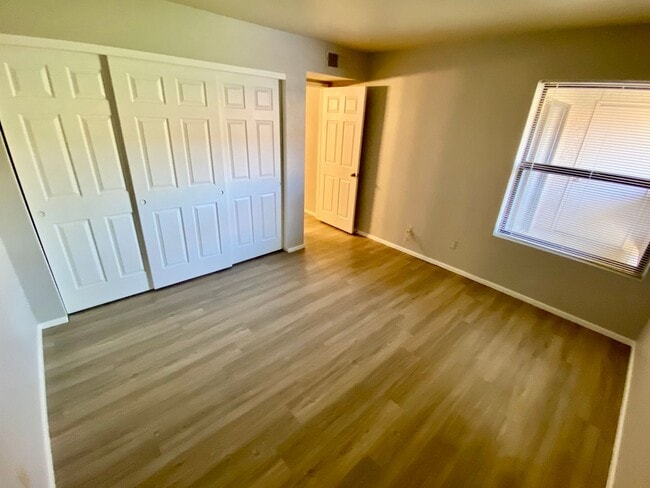 Building Photo - Perfect Tempe Location 2 Bedroom 2 Bath