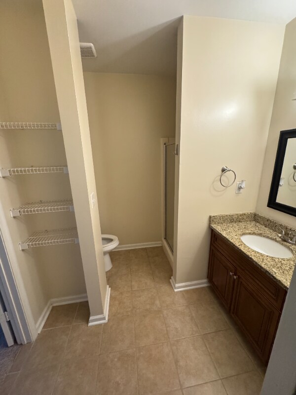 Building Photo - 310 Primrose Ln