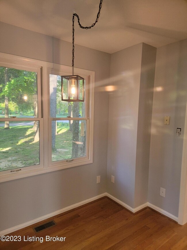 Building Photo - 10315 Amberwell Park Rd