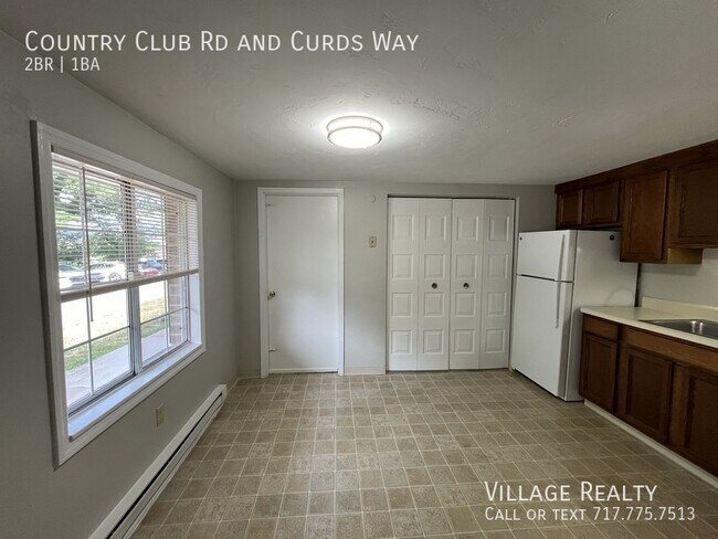 Building Photo - 671 Country Club Rd