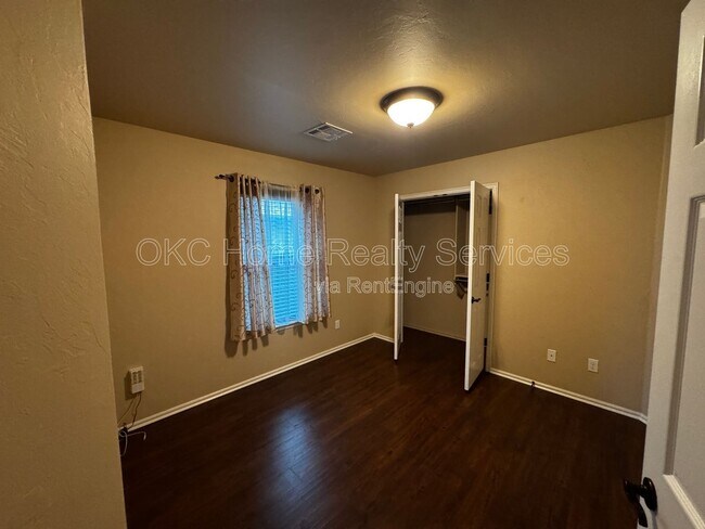 Building Photo - 8020 Kaden Rd