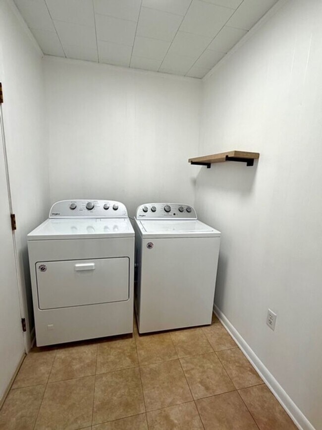 Building Photo - 43063 Black Bayou Rd